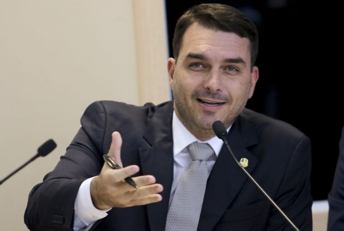 Quebra de sigilo de Flávio Bolsonaro é mantida pela Justiça do RJ