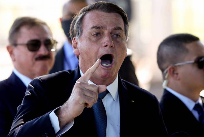 Bolsonaro quer 'bater um papo' em casa